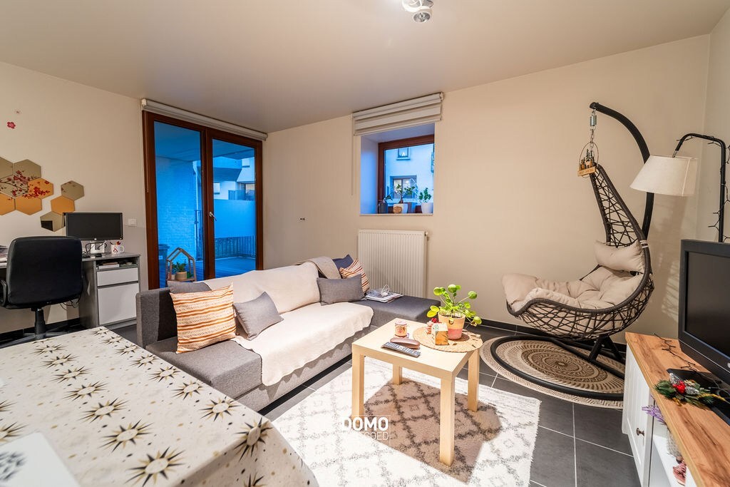 MODERN EN ENERGIEZUINING APPARTEMENT MET 1 SLAAPKAMER EN EIGEN PARKING TE BILZEN 