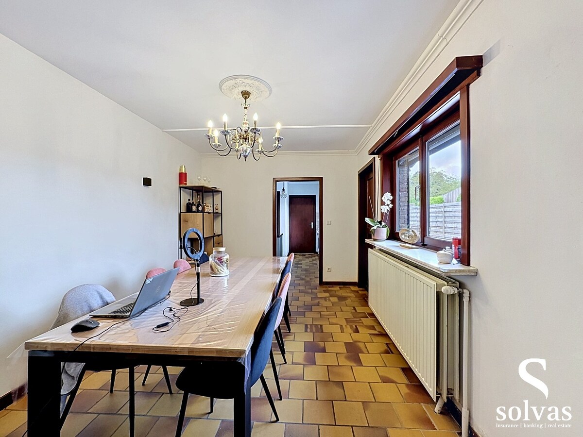 Halfopen woning gelegen te Eeklo 