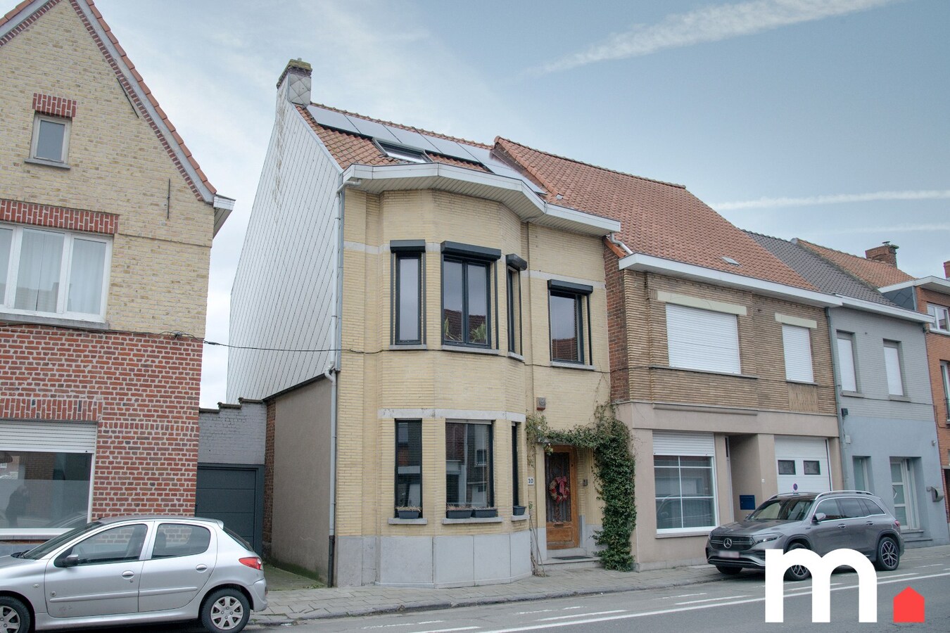 Karaktervolle, gerenoveerde herenwoning met 5 slaapkamers in Bissegem (Kortrijk) ! 