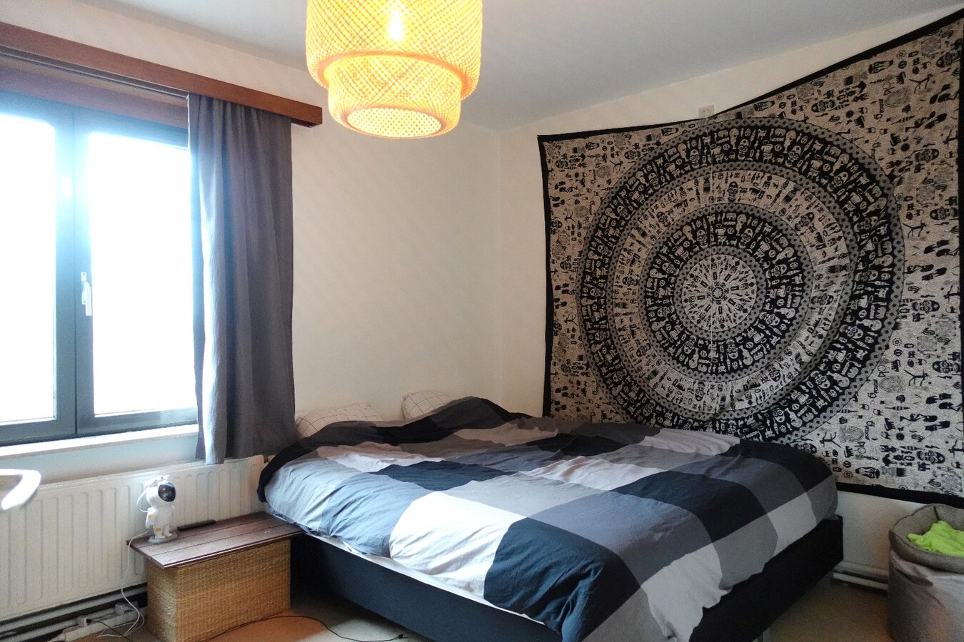 Opbrengsteigendom met 5 appartementen, 2 studio's en 4 garageboxen in Gistel 