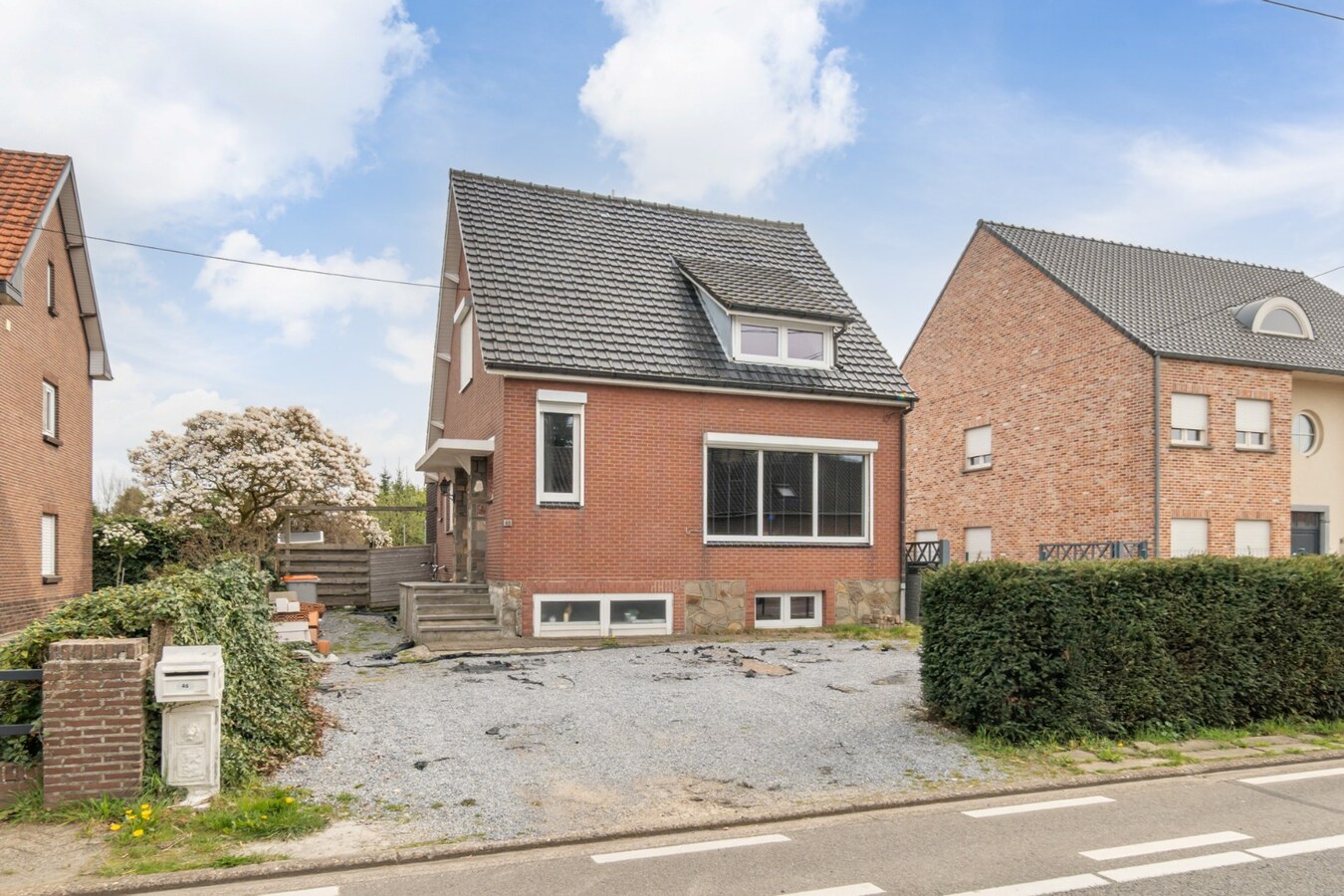 Een vrijstaande gezinswoning met 3 slaapkamers op perceel van 5a33ca 