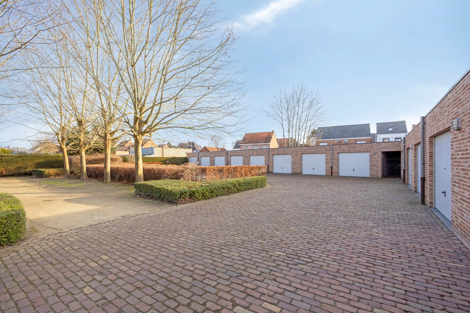 Luxueus gelijkvloers appartement met zuidgerichte tuin en garage in Tongerlo 