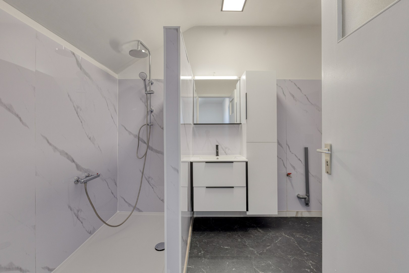 badkamer met douche