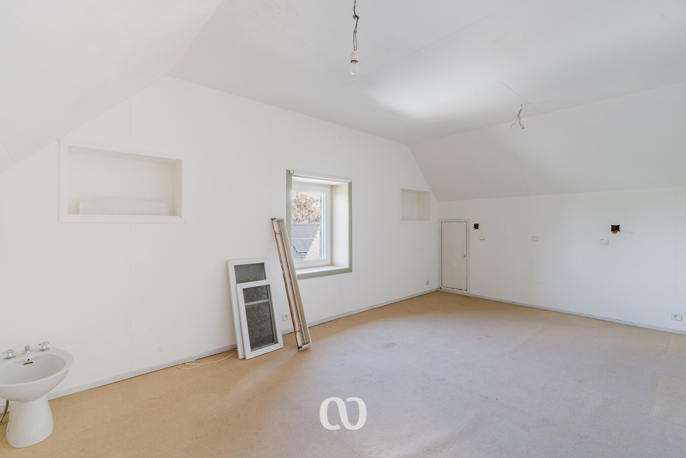 Ruime woning op meer dan 6.500 m² in Avelgem 