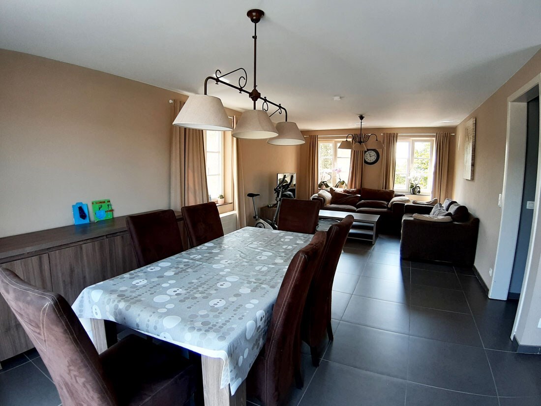 Zeer ruim drie slaapkamer appartement te Lommel 