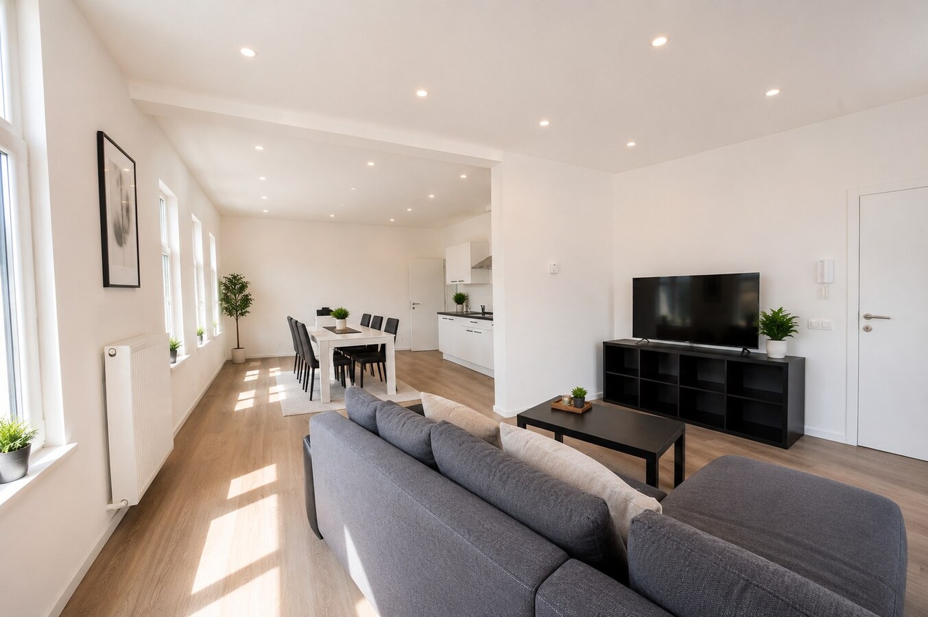 MODERN HOEKAPPARTEMENT OP BOOGSCHEUT STRAND EN SHOPPING BLANKENBERGE 