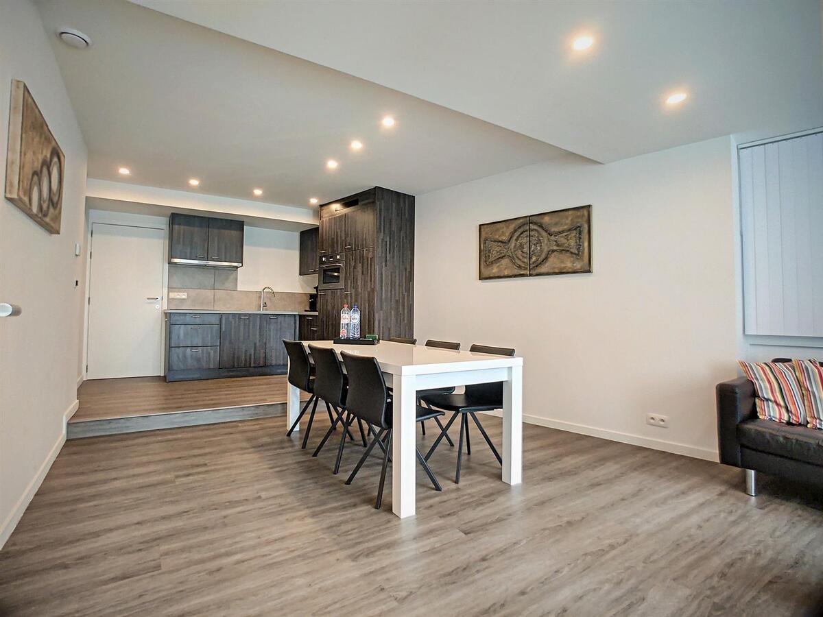 Zeer leuk, volledig gerenoveerd appartement - Heist 