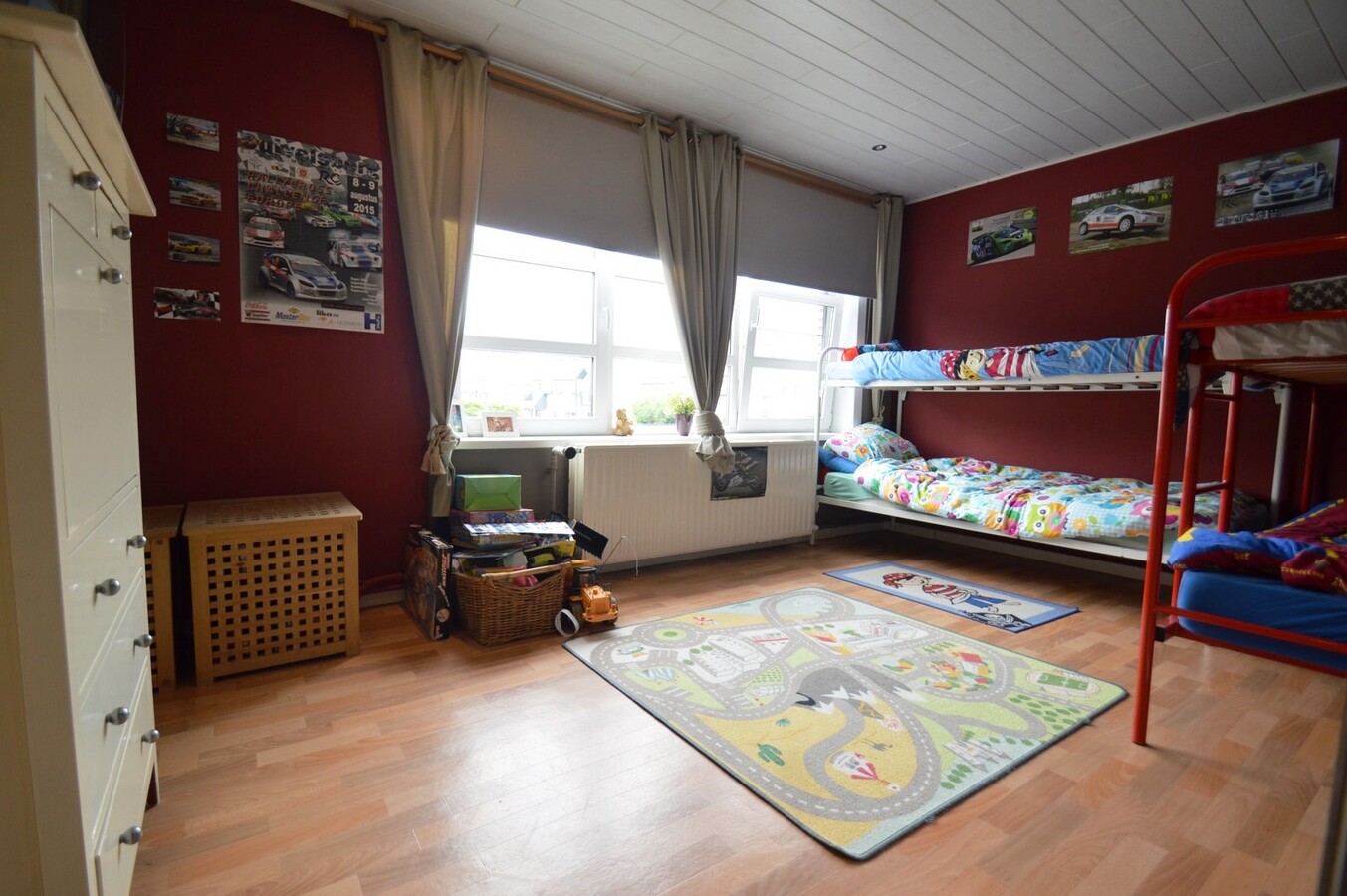 Mooie woning met hangar en ingericht appartement - Duinbergen 