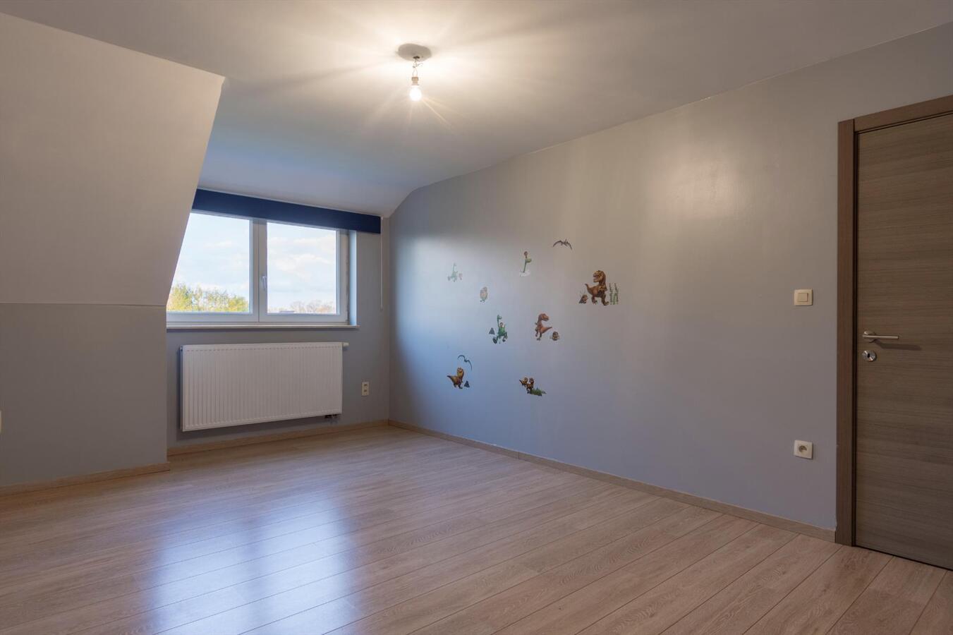Goed gelegen recente pastoriewoning 