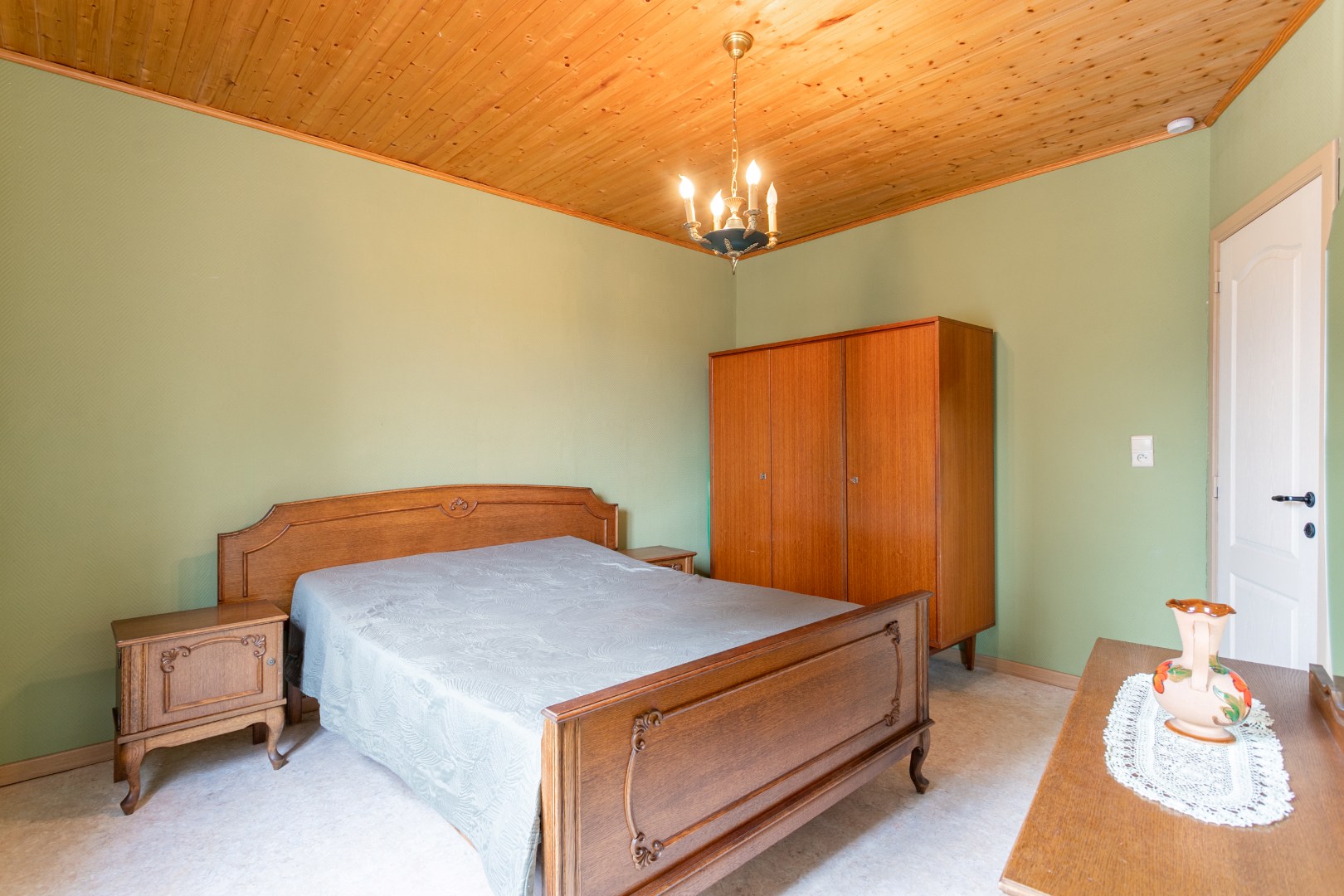 Verzorgde woning met 3 slaapkamers en leuke tuin te Halle 