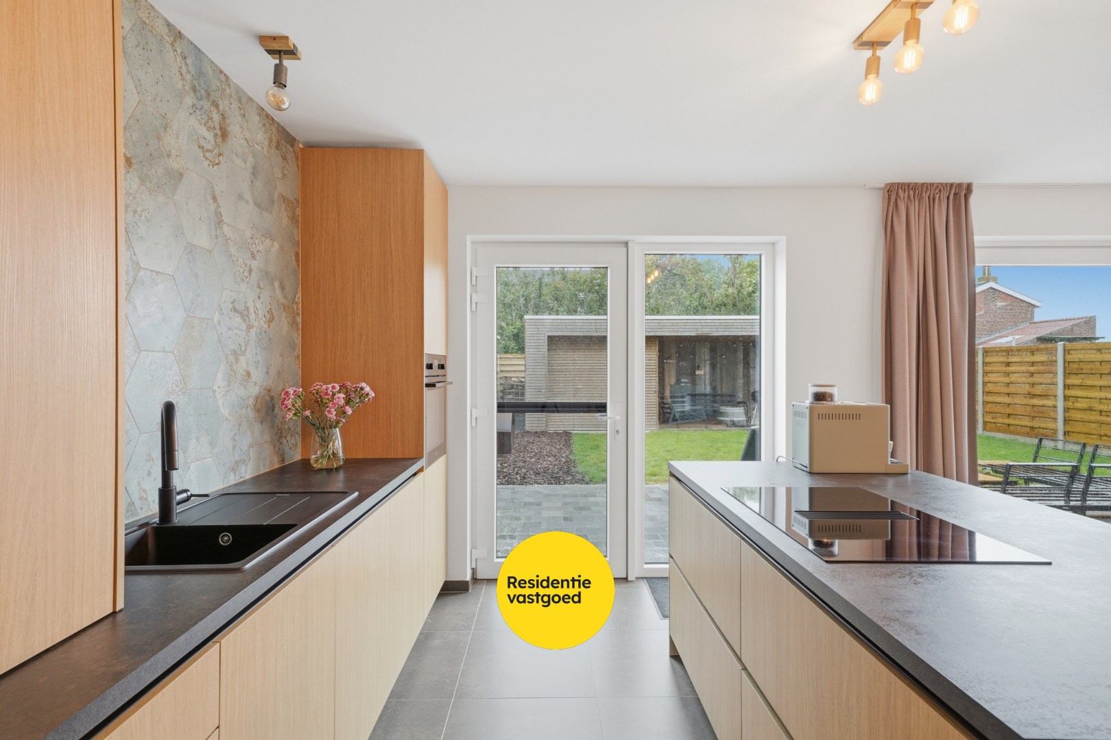 Energiezuinige halfopen nieuwbouwwoning met 4 slaapkamers in Oudenburg 