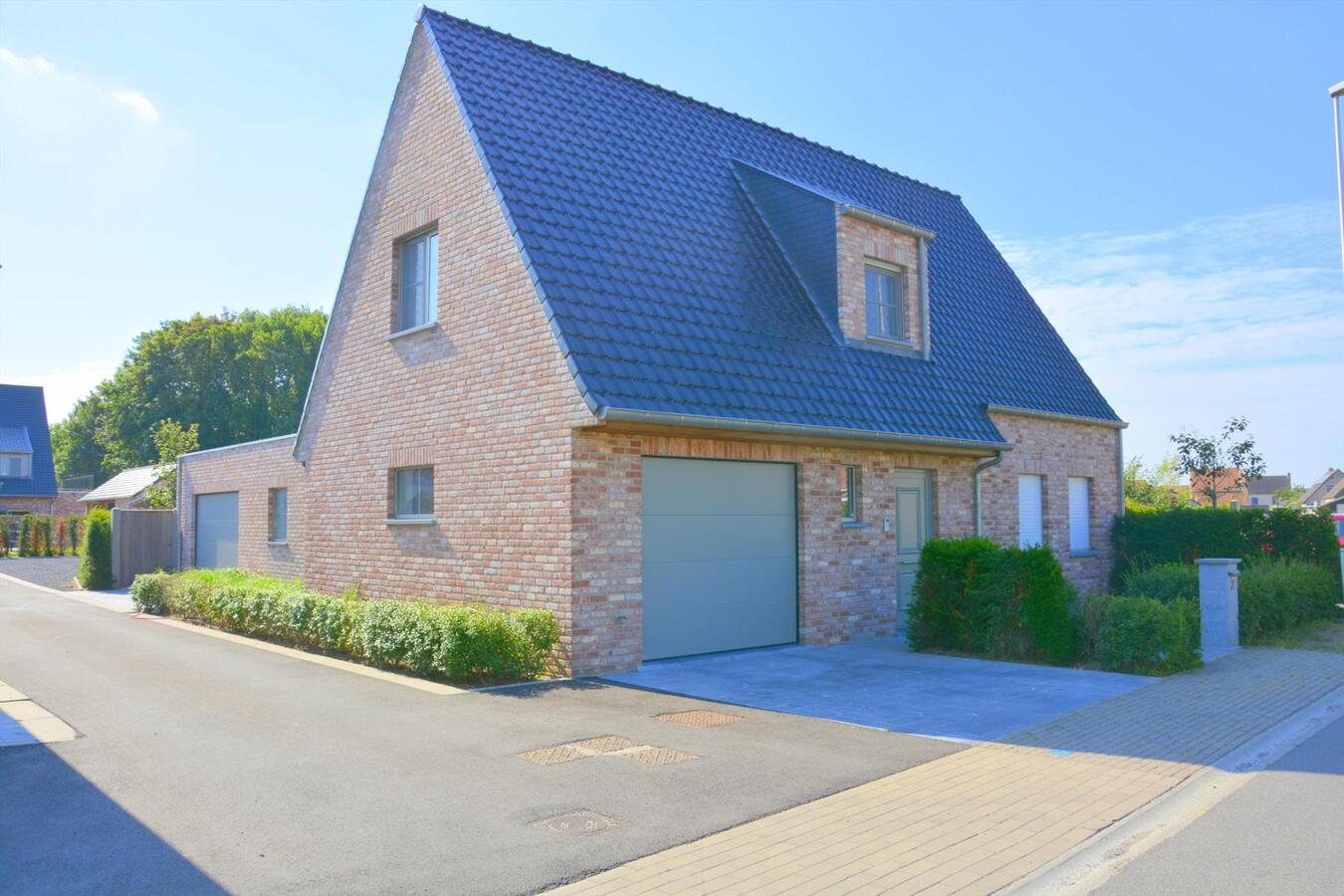 Uniek moderne nieuwbouwvilla met 4 slaapkamers 