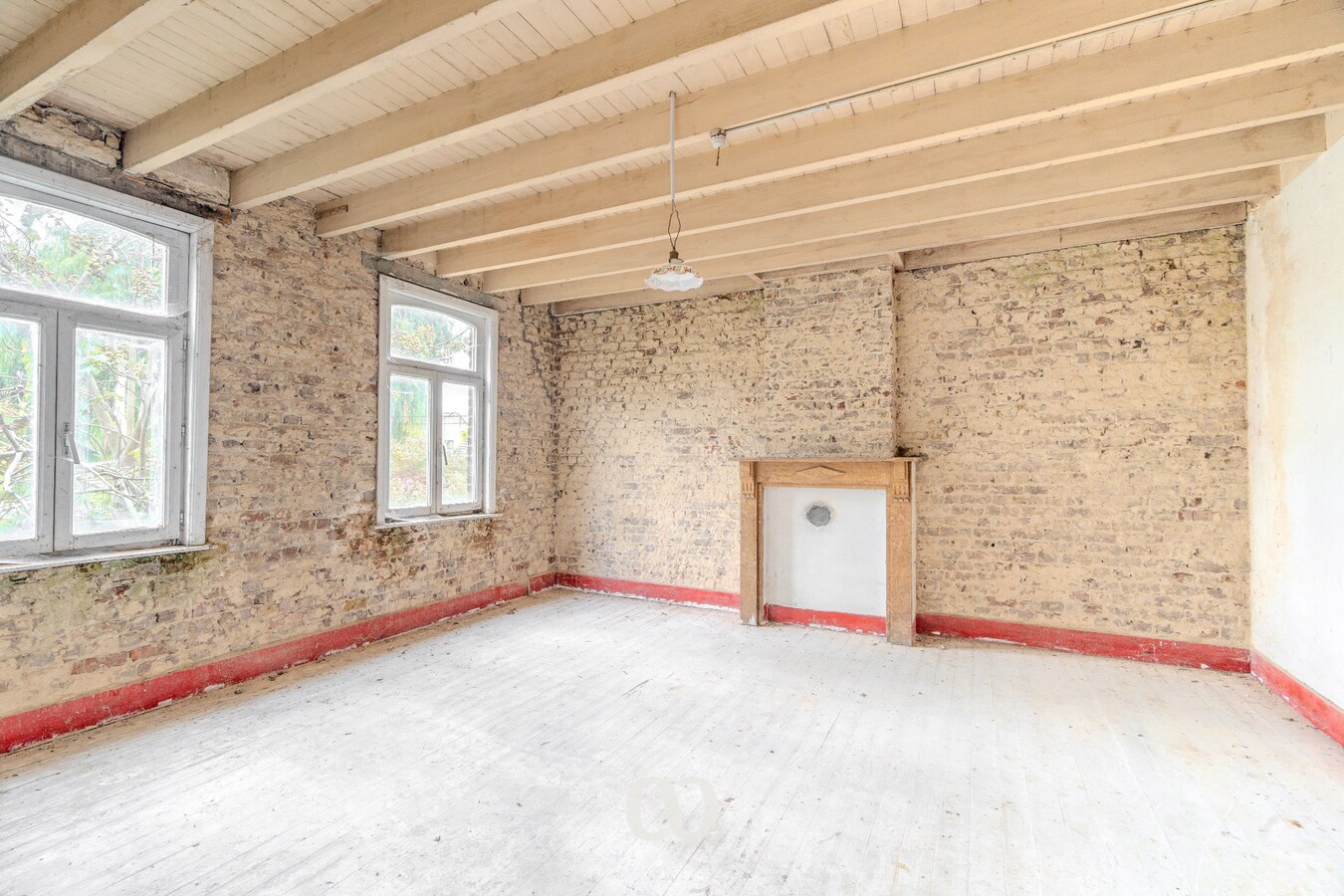 Pastorijwoning met tal van bijgebouwen 