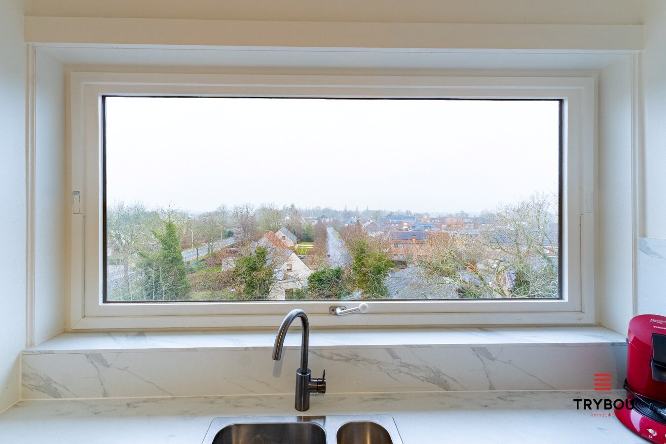 Volledig gerenoveerd 2-slaapkamerappartement te koop – rand centrum Ieper 