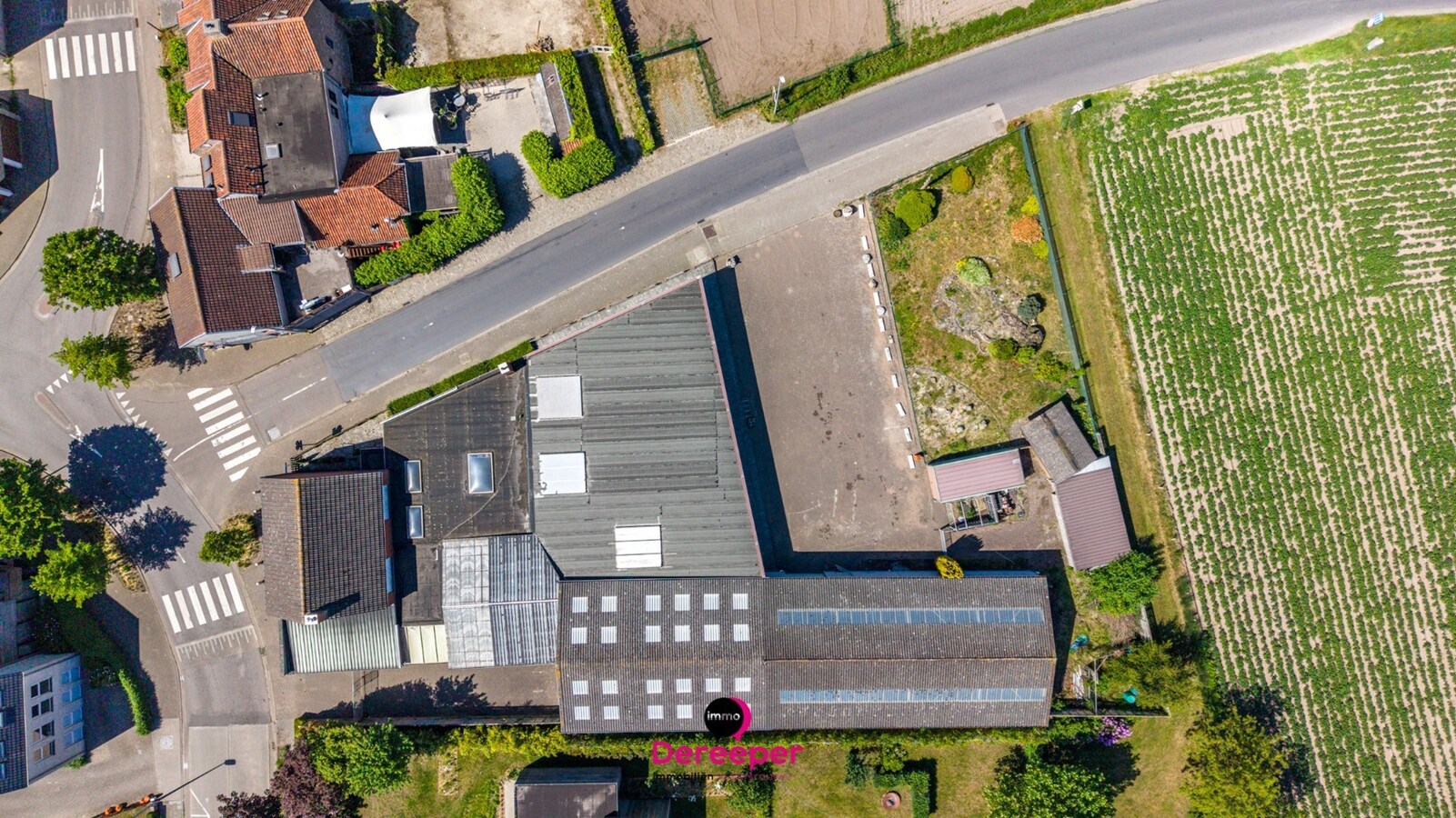 Projecteigendom met tal van ontwikkelingsmogelijkheden op perceel van 2.084 m² 