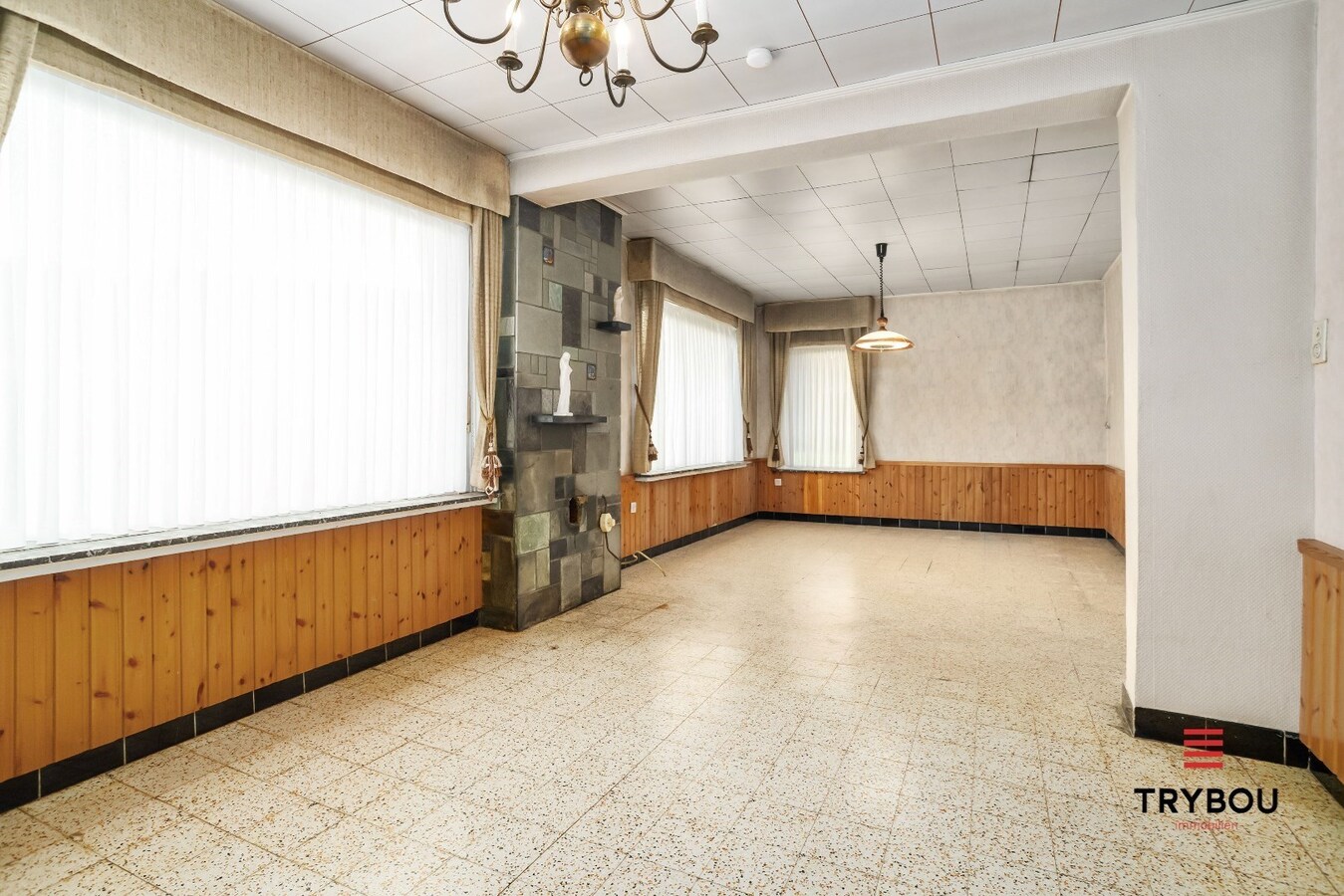 Zongerichte, te renoveren woning op ruim perceel van 618m² 