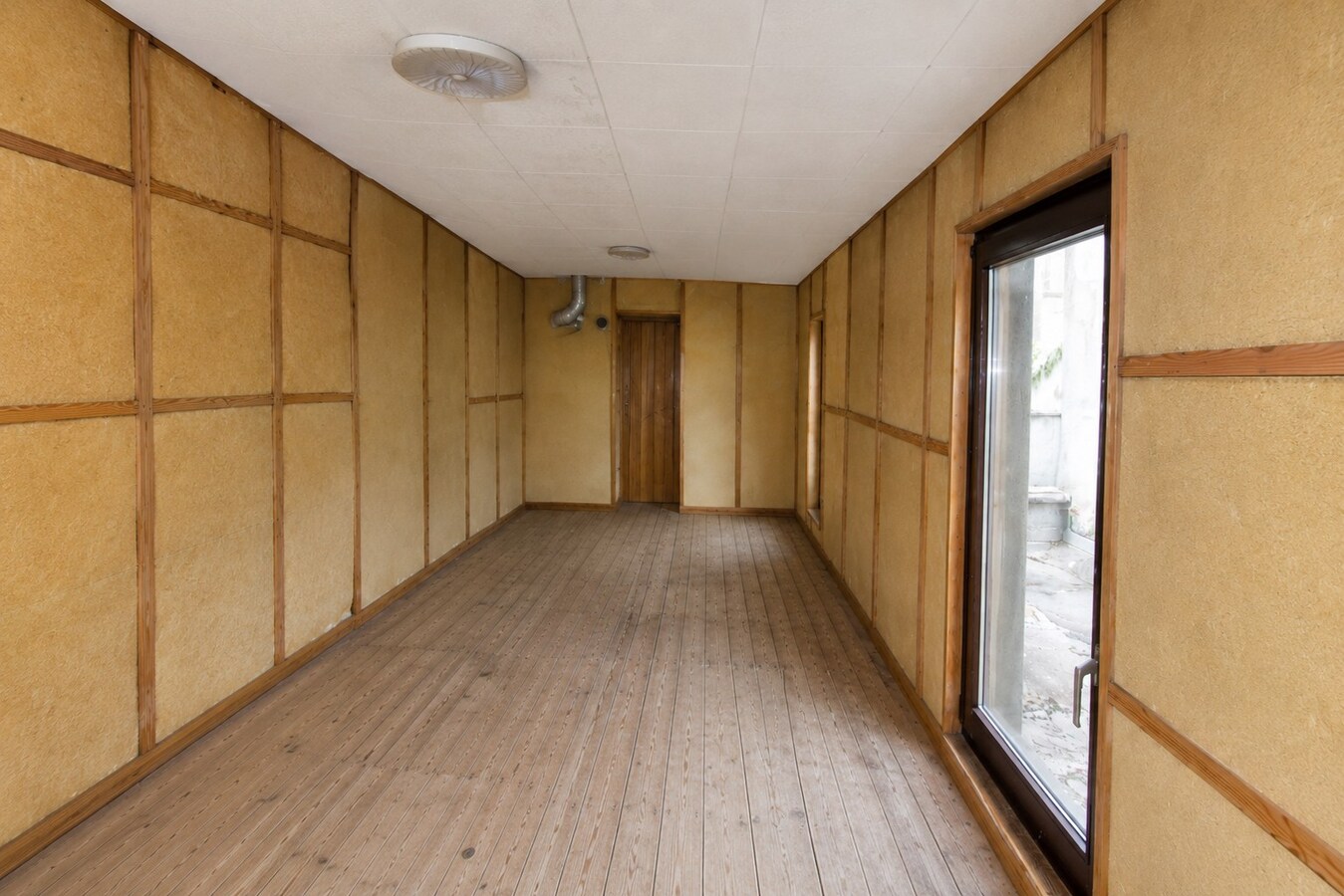Volledig te renoveren woning met 3 slaapkamers op een toplocatie in het centrum van Sint-Niklaas! 