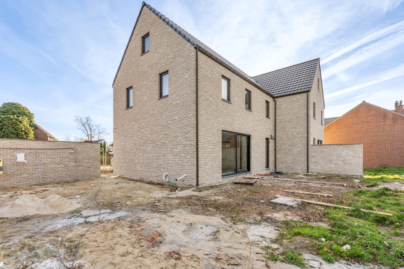 Halfvrijstaande BEN-woning op een perceel van 4a62ca in landelijk project te Voorshoven, een gehucht van Neeroeteren! 