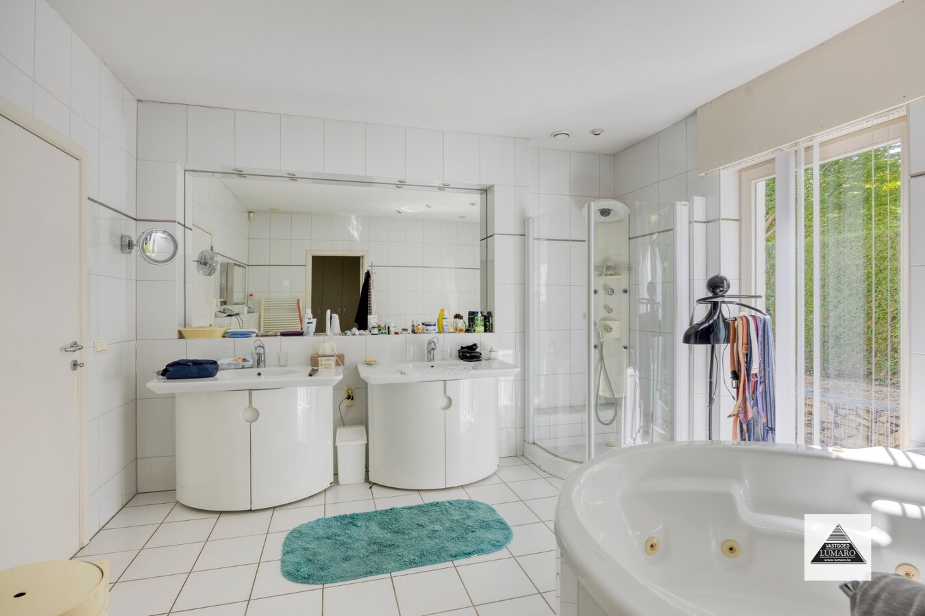 Residentieel gelegen villa op  perceel van  2.889 m². Aan Nationaal Park Hoge Kempen. 