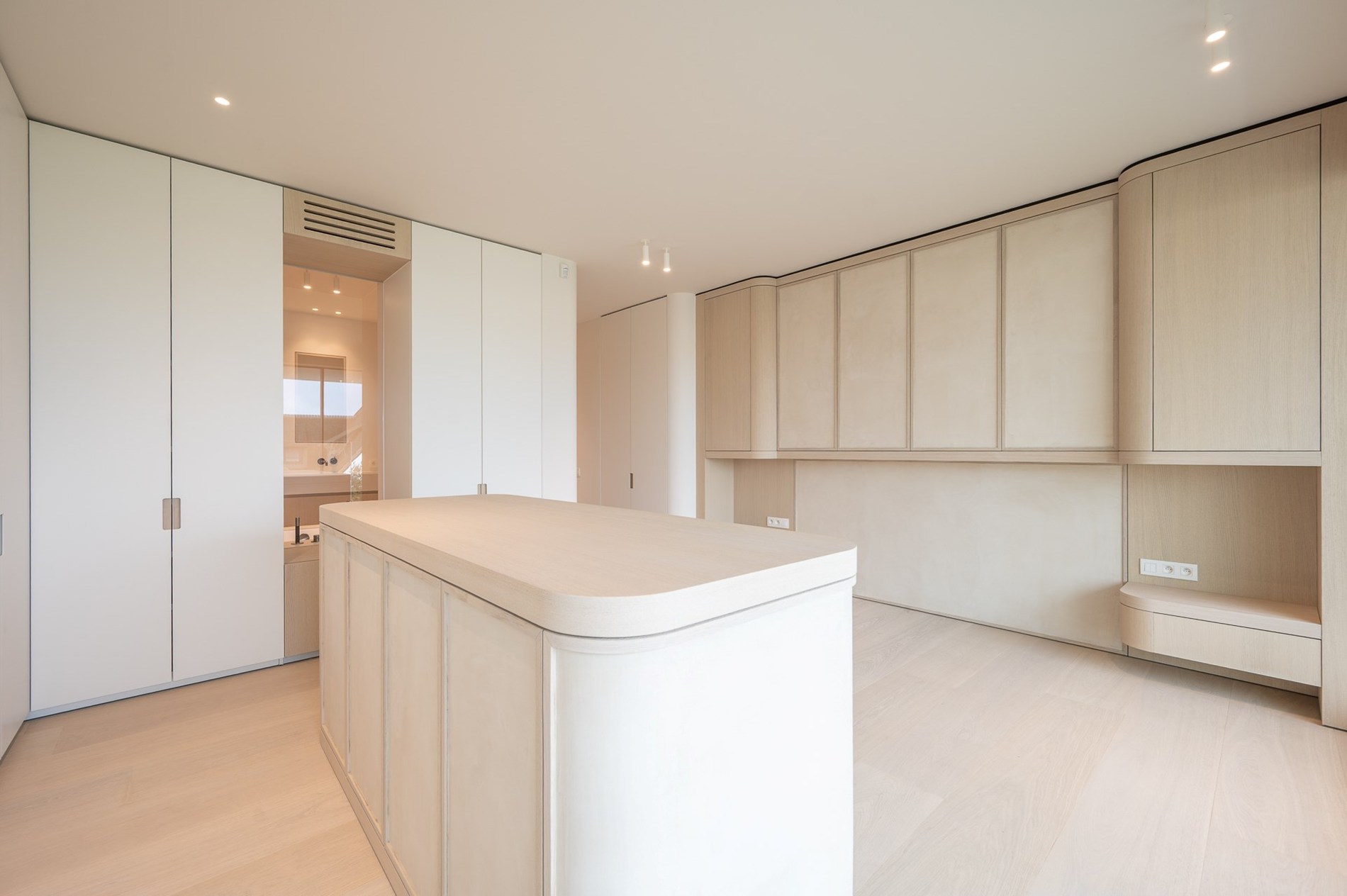 Luxueuze volledig afgewerkte nieuwbouwvilla gelegen aan de rand van het Zoute. 