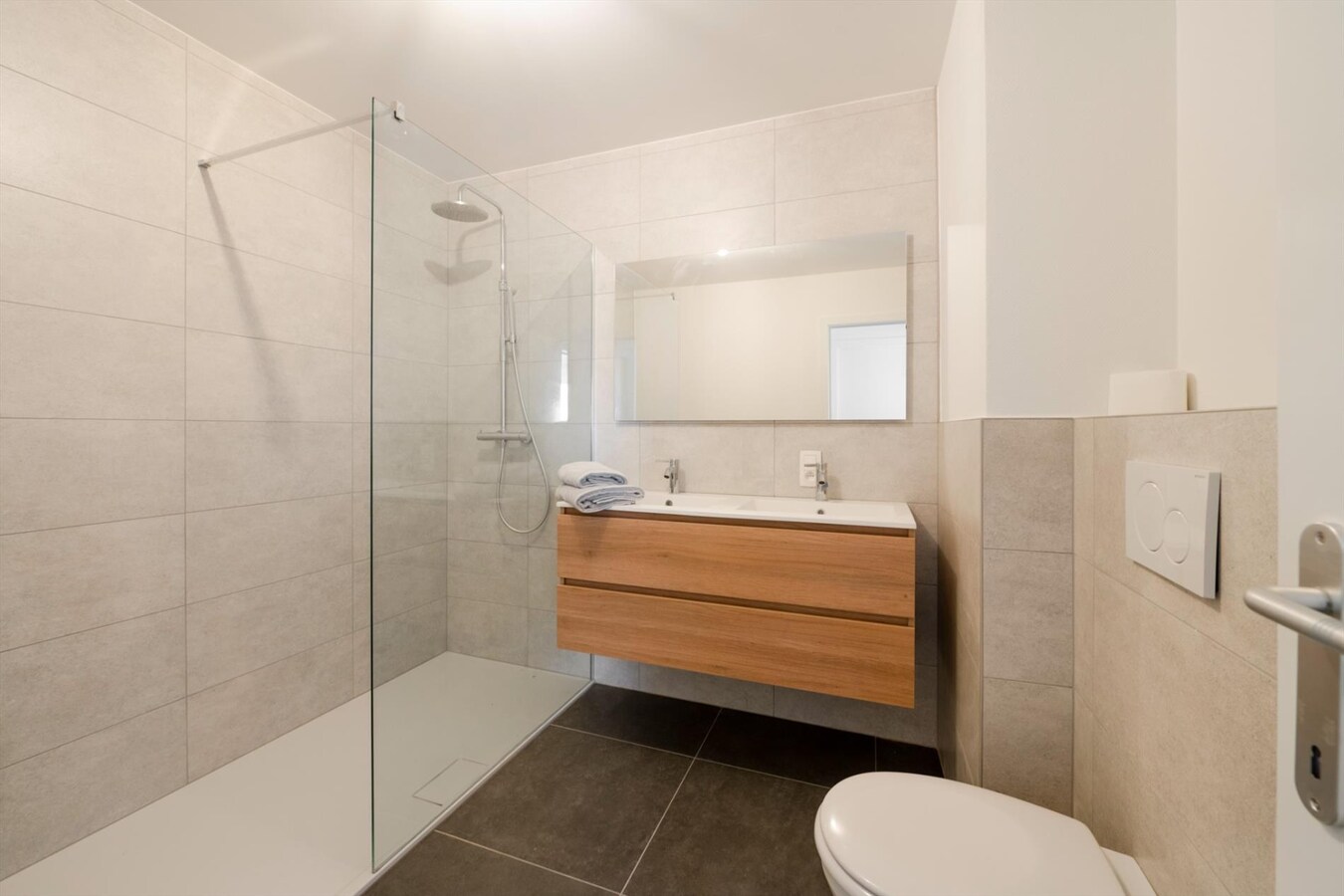 Appartement met 2 slaapkamers en autostandplaats te Roeselare 