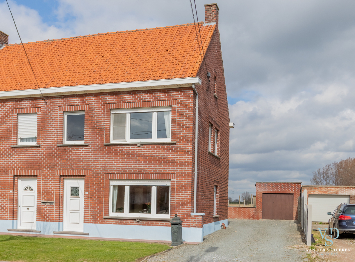 Statige halfopen bebouwing te Gavere 