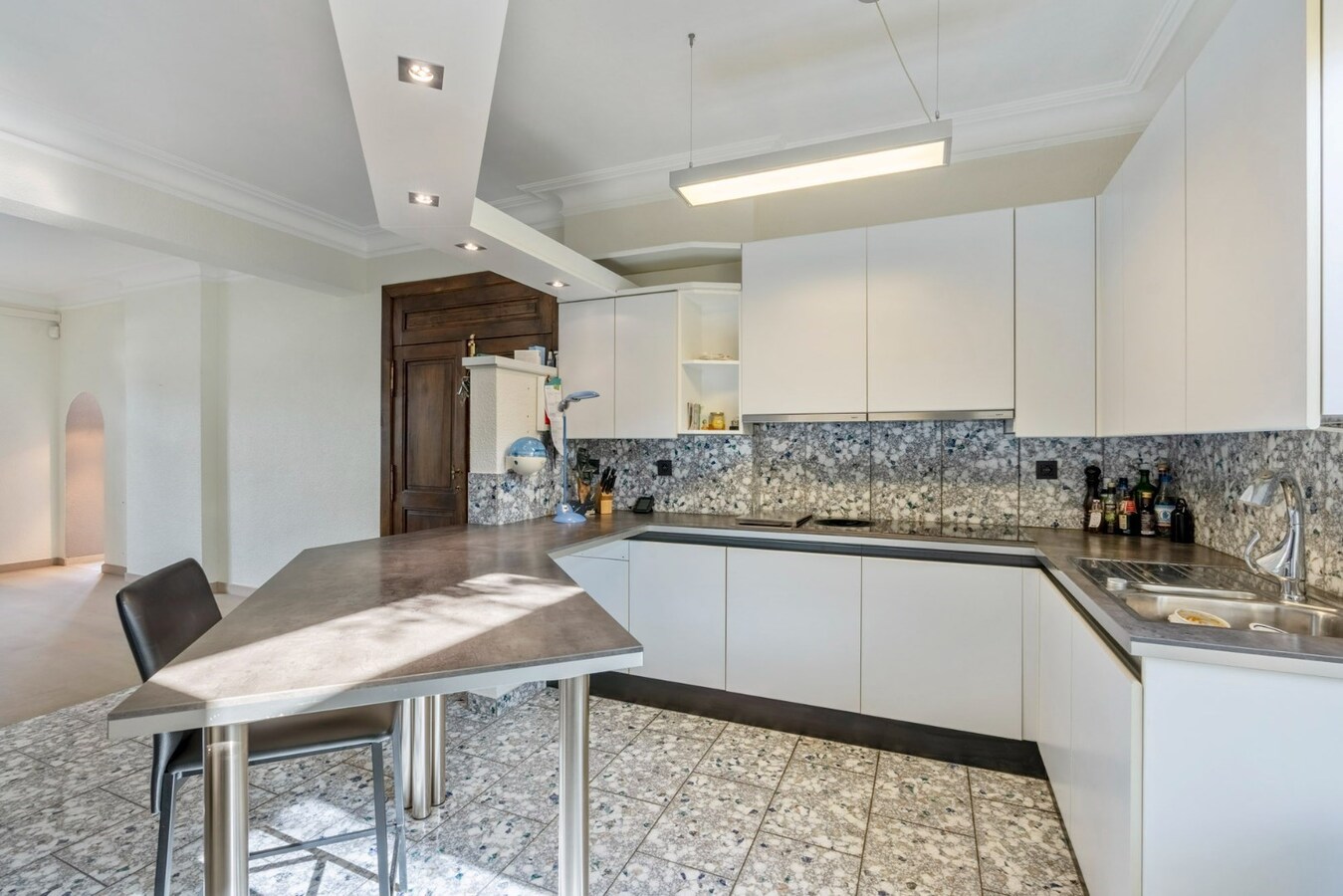 Luxe herenhuis met praktijkruimte in Niel-bij-As 