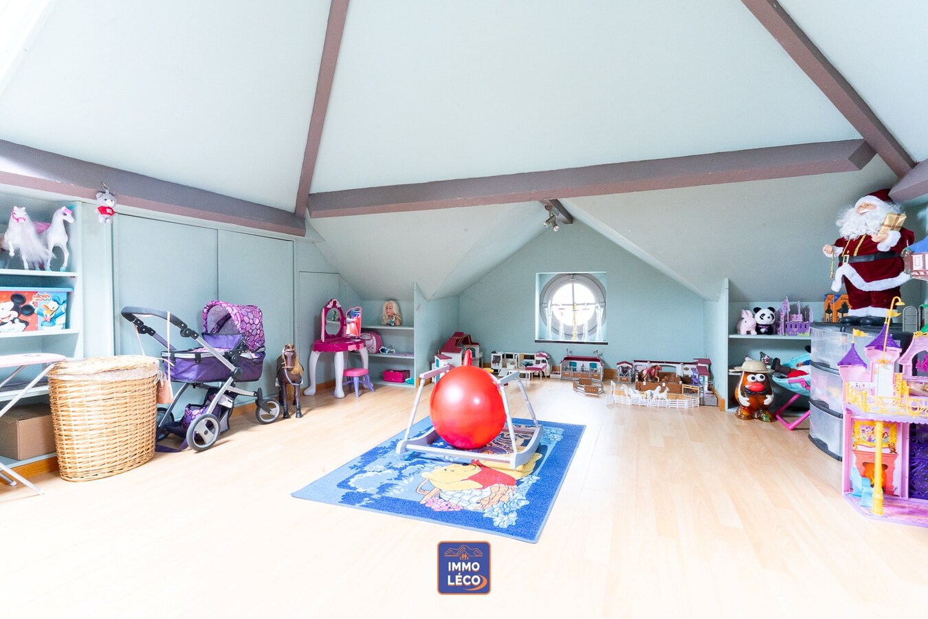 Maison avec grande terrasse et parking privatif, TOP SECTEUR ! 