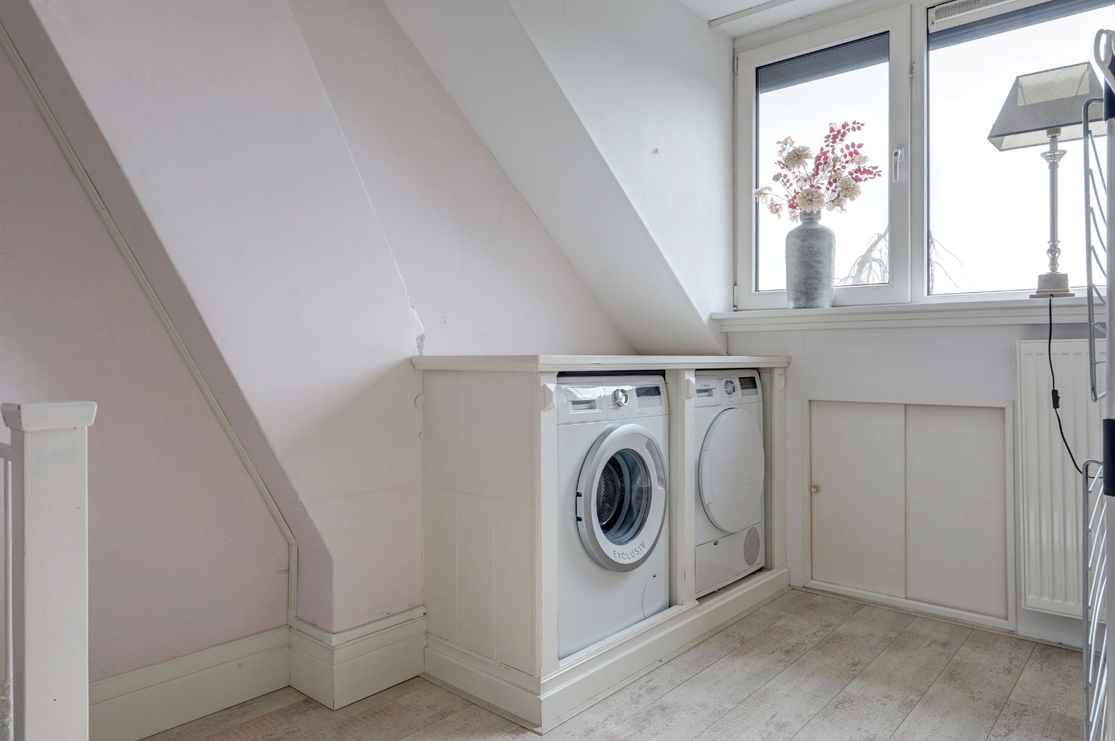 Energiezuinig (A++) en instapklaar 6-kamer gezinswoning met luxe keuken, vijf slaapkamers en zonnige tuin op het zuidoosten 