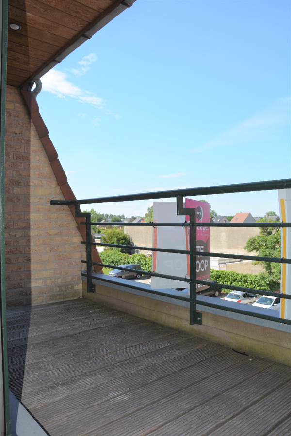 Lichtrijk duplex-appartement met 2 terrassen in het centrum 