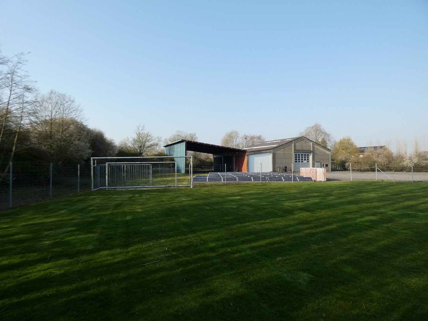 Statige villa met loods op groot perceel, buitenkans! Ruddervoorde (Waardamme) 