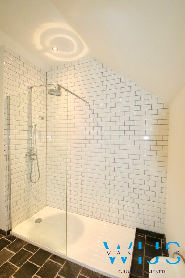 Instapklaar woonhuis op perceel van 450m² te ERTVELDE ! 