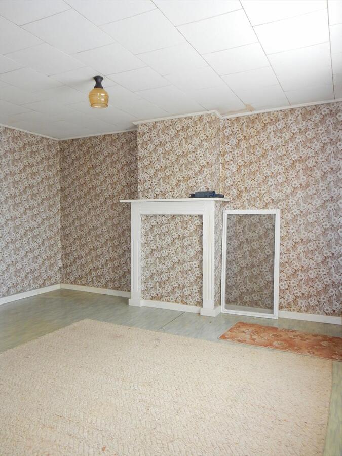 Op te frissen woning te Ichtegem 