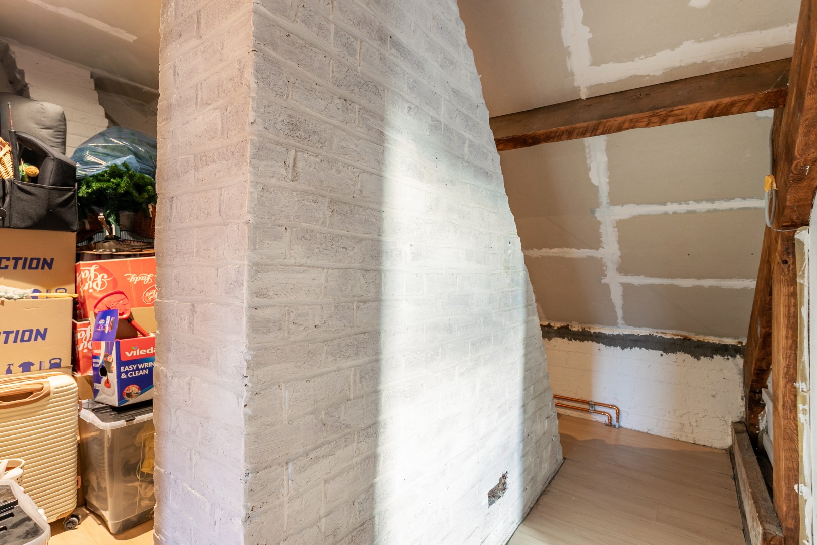 App 200m² met 3 slpks, terras en autostaanplaats te Halle 