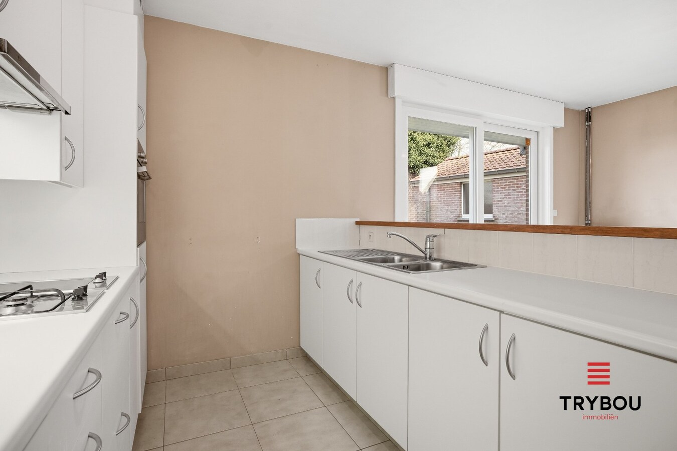 Halfopen bebouwing met 4 slaapkamers in Poelkapelle! 