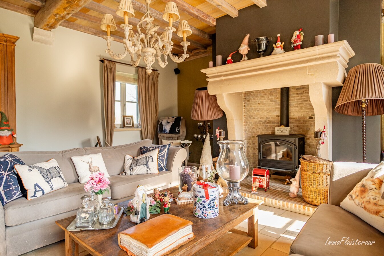 Uitzonderlijke woning met paardenaccommodatie, binnen- en buitenpiste op ca. 9,4 ha te Haacht 