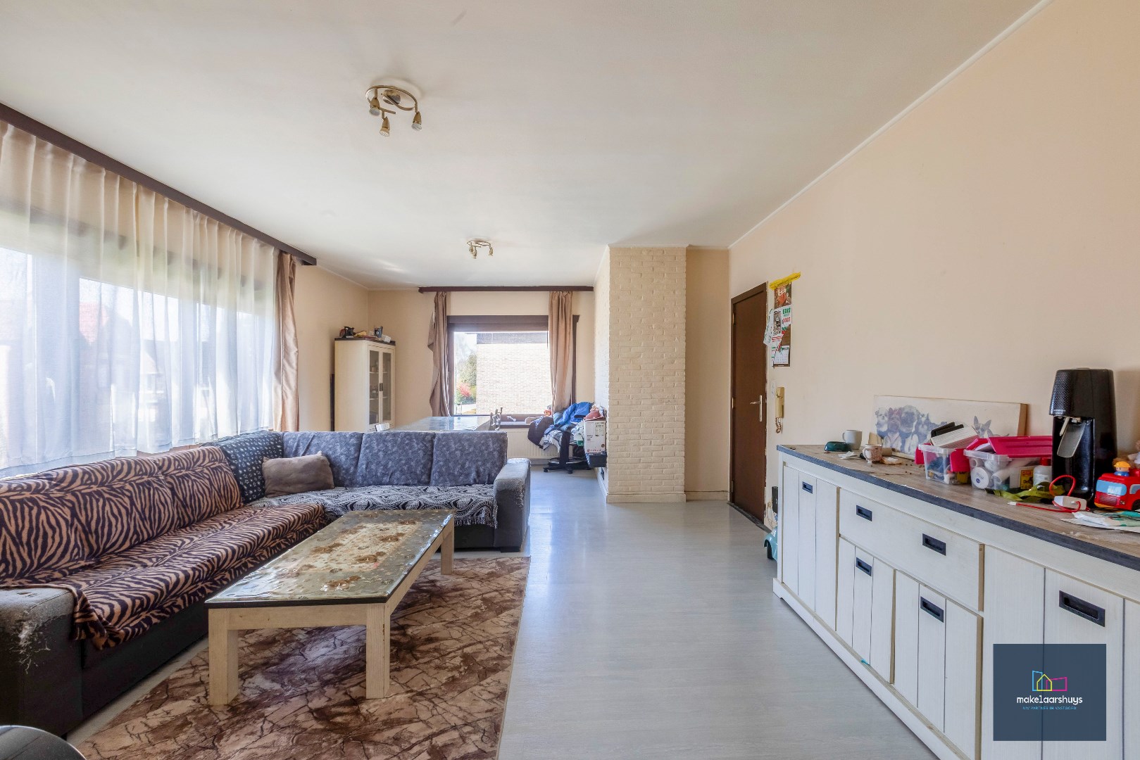 Building met 2 app. met 3 slps en 2 garages 