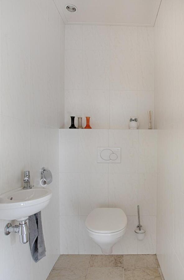 Luxe afgewerkt landhuis met gastenverblijf op een mooie locatie nabij het centrum van Hulsel gelegen op een perceel van 1264 M². 