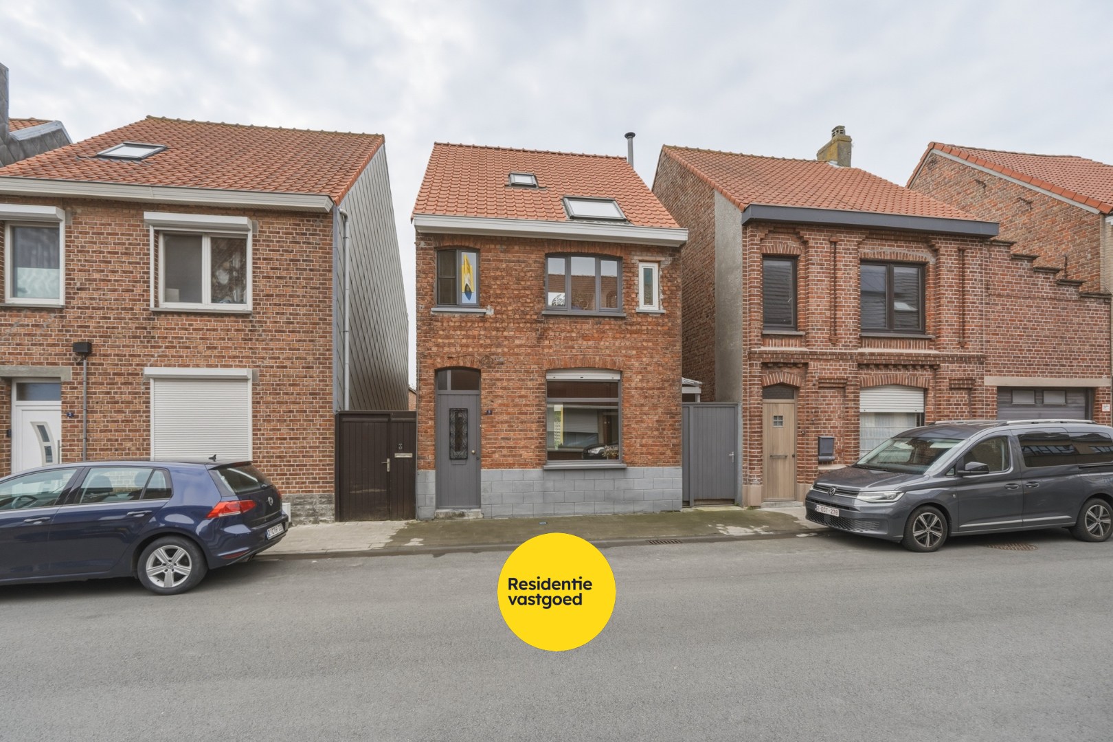 Verder af te werken woning in centrum Oudenburg 