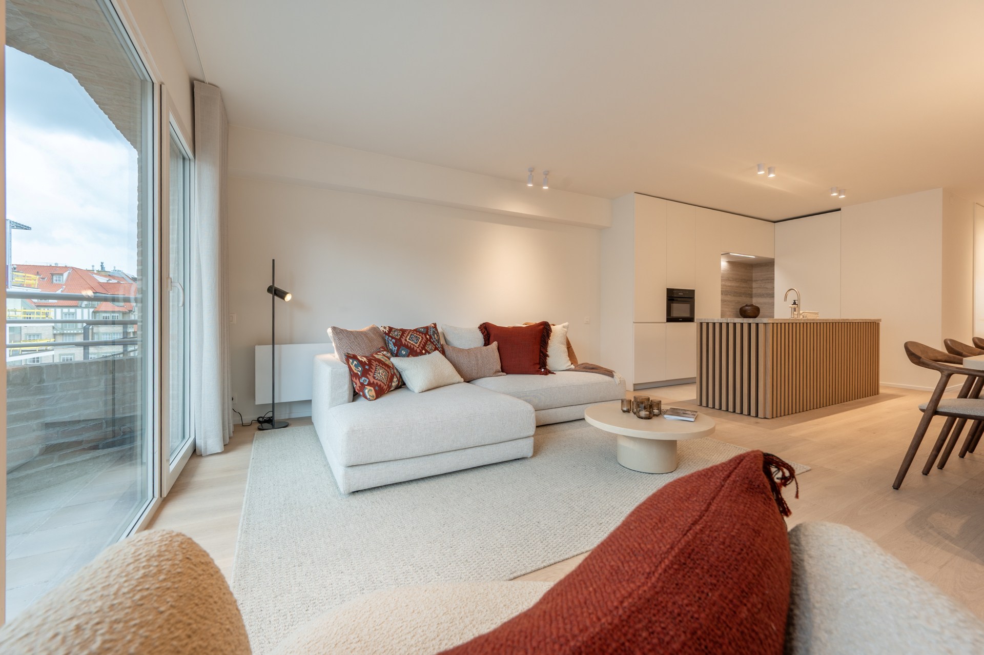 Exclusief gerenoveerd appartement met 3 slaapkamers te koop vlak bij het Albertstrand en het Rubensplein 