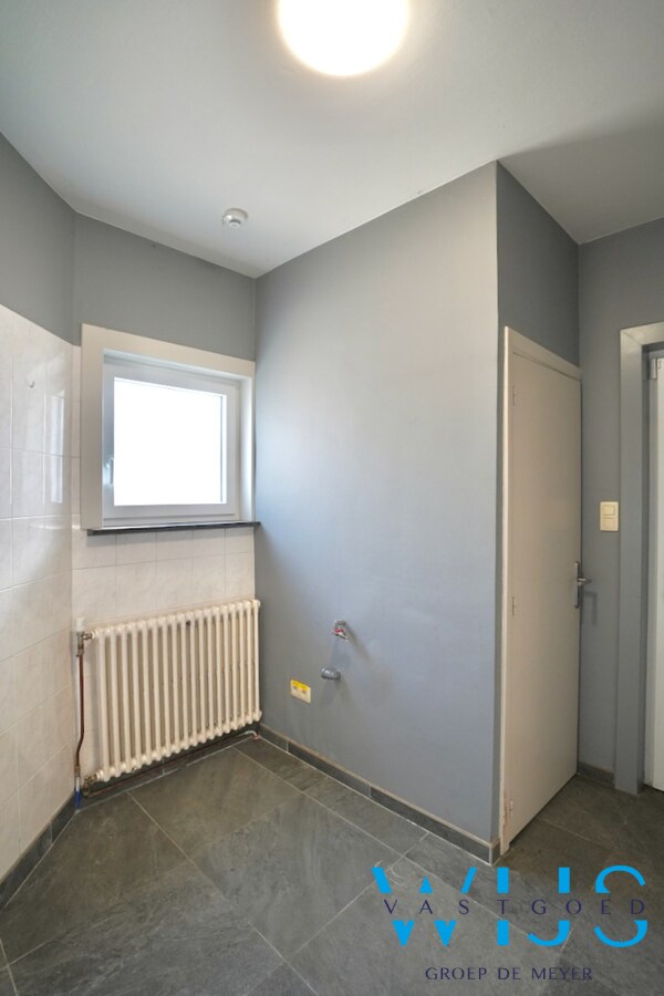 Instapklaar woonhuis met loods(en) te Ertvelde ! 