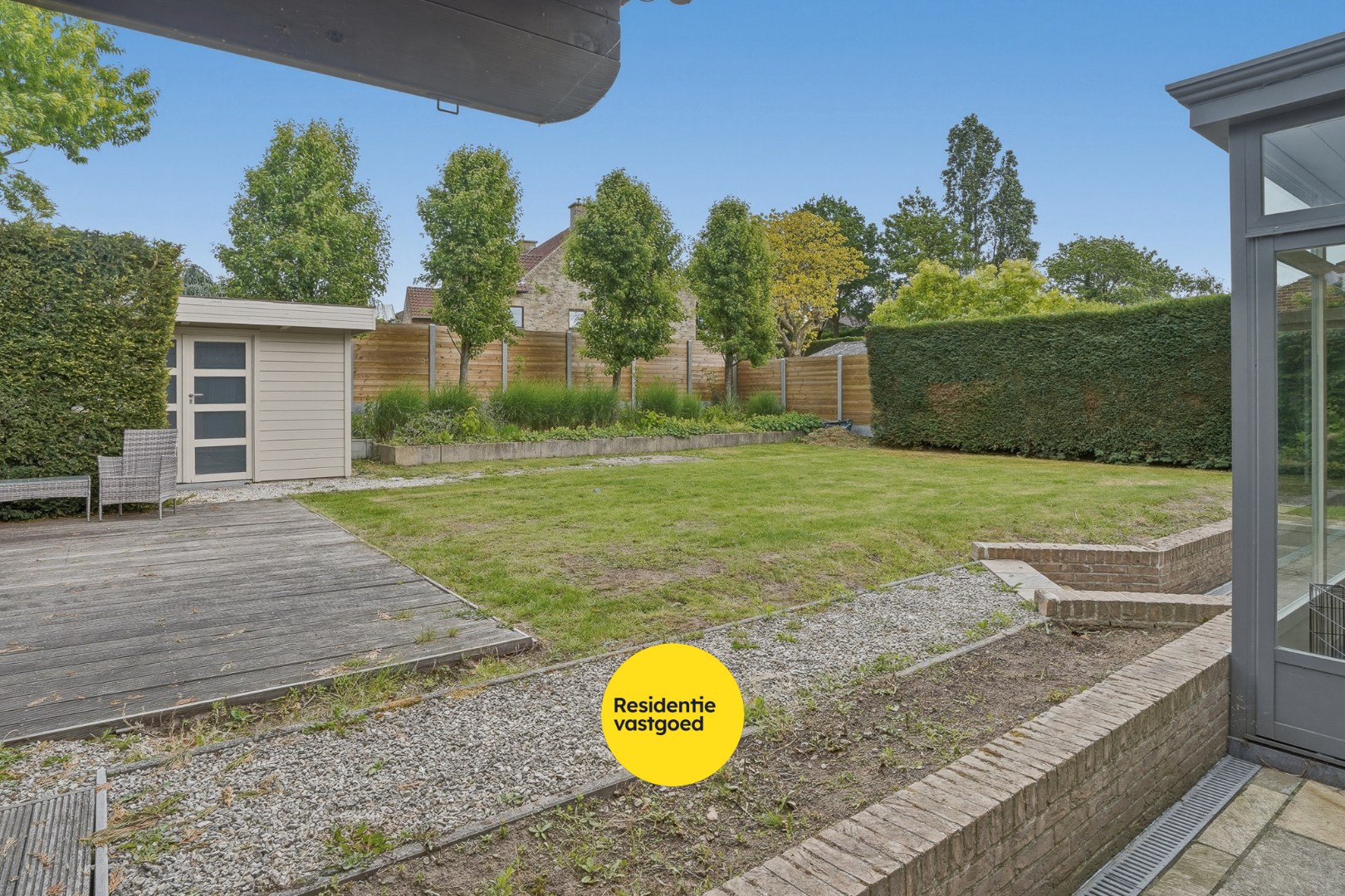 Instapklare alleenstaande woning in residentiële wijk te Aartrijke 
