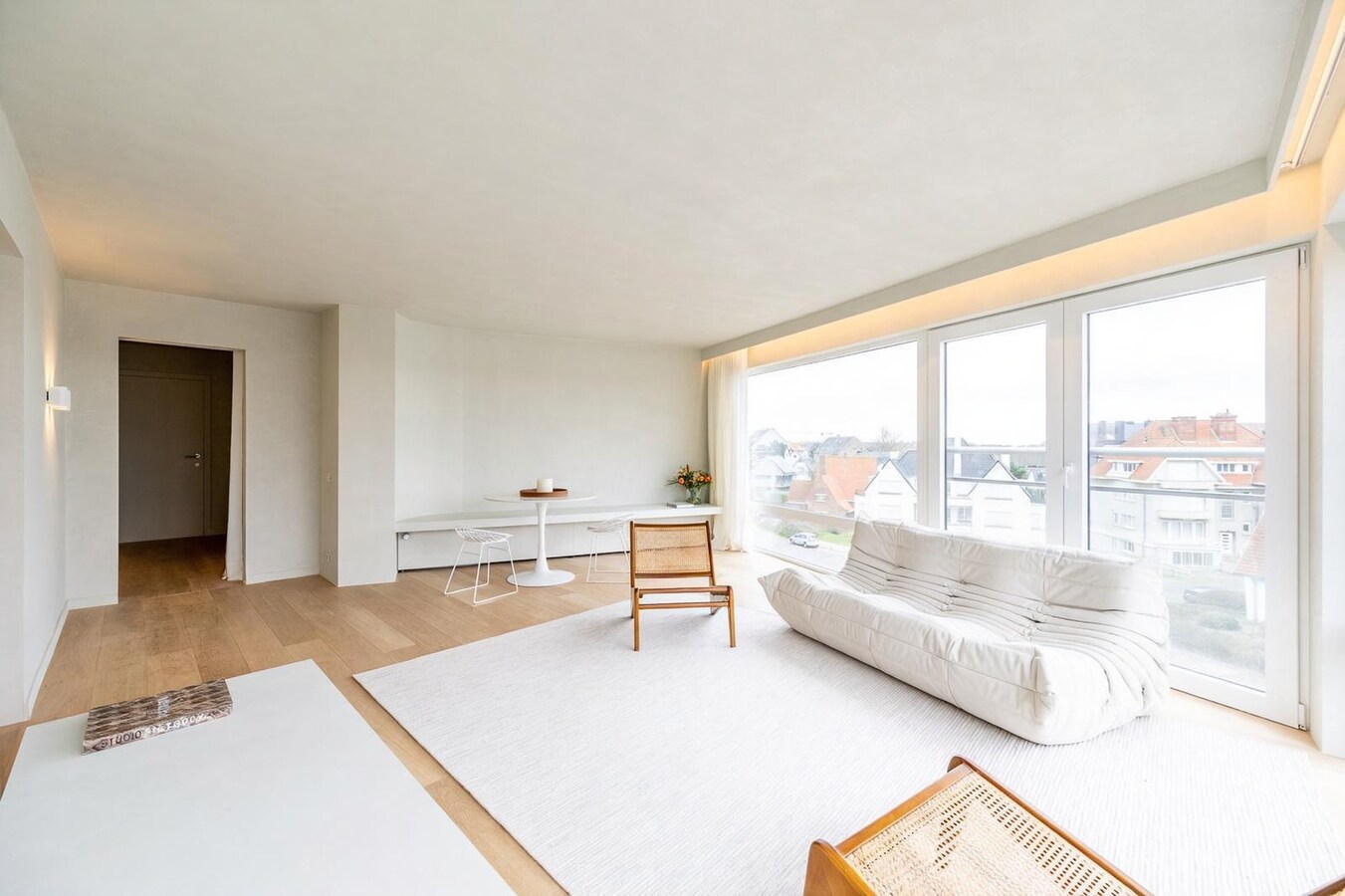 Stylish renovated apartment with partial sea view in Koksijde! 