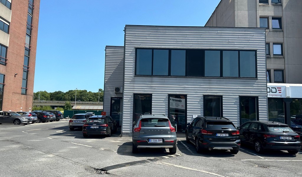 Kantoren te huur aan klaverblad in Gent