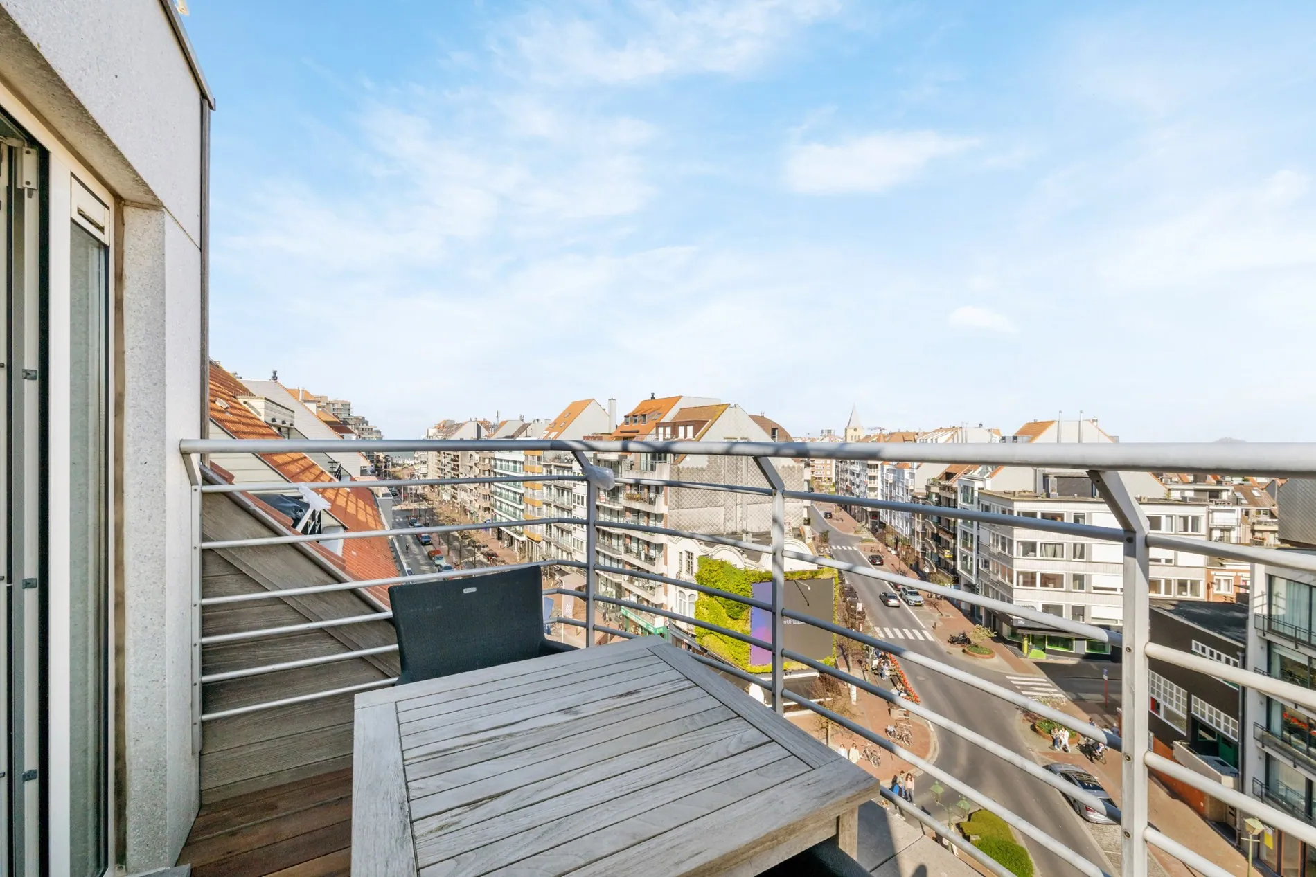 Élégant duplex au 6ème étage avec trois terrasses au centre de Knokke.