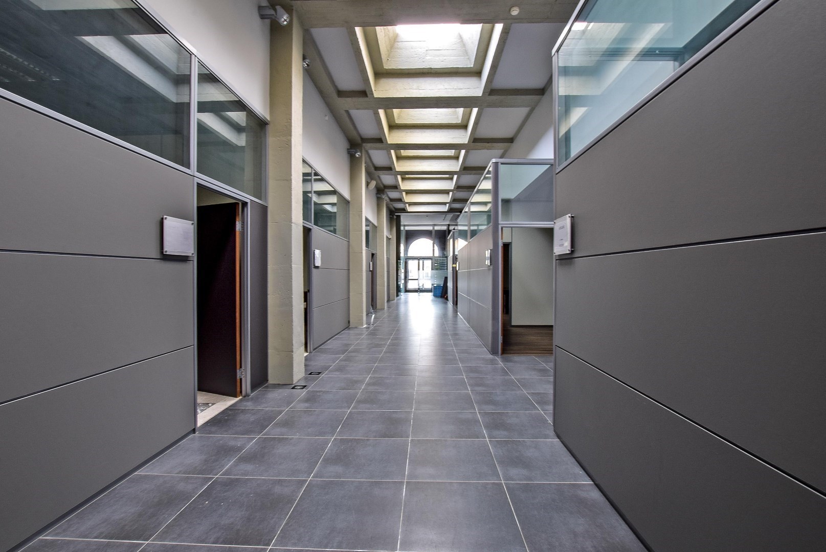 UNIEK ONTWIKKELINGSPROJECT IN HARTJE VEURNE - VOORMALIG BANKGEBOUW. 