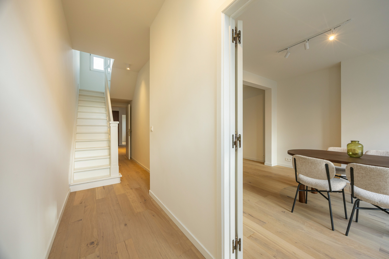 Gerenoveerde woning met 3 slpk en ruime tuin te Schilde! 