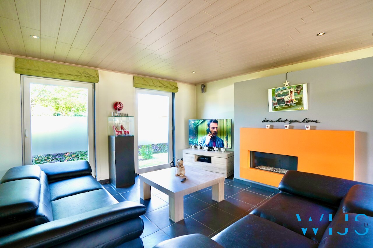 Ideale gezinswoning op 555 m² met 2 garages te Evergem ! 