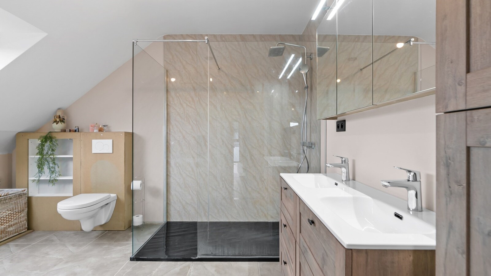 Energiezuinige woning op toplocatie in rustige woonwijk! 