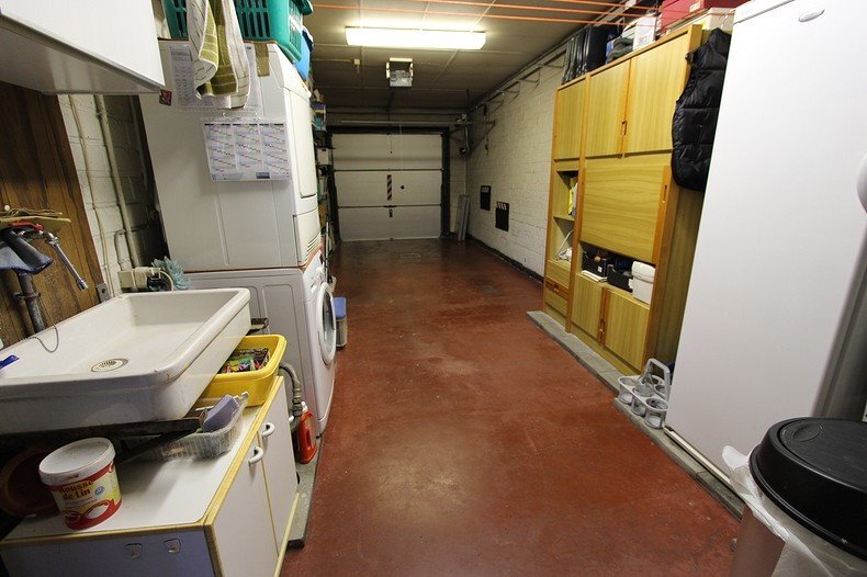 Rustig gelegen woning met 3 slaapkamers en garage te Roeselare 